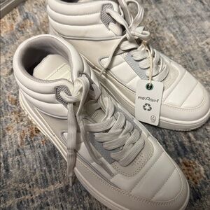 Ash Cream Leather Soles- mid sneakers